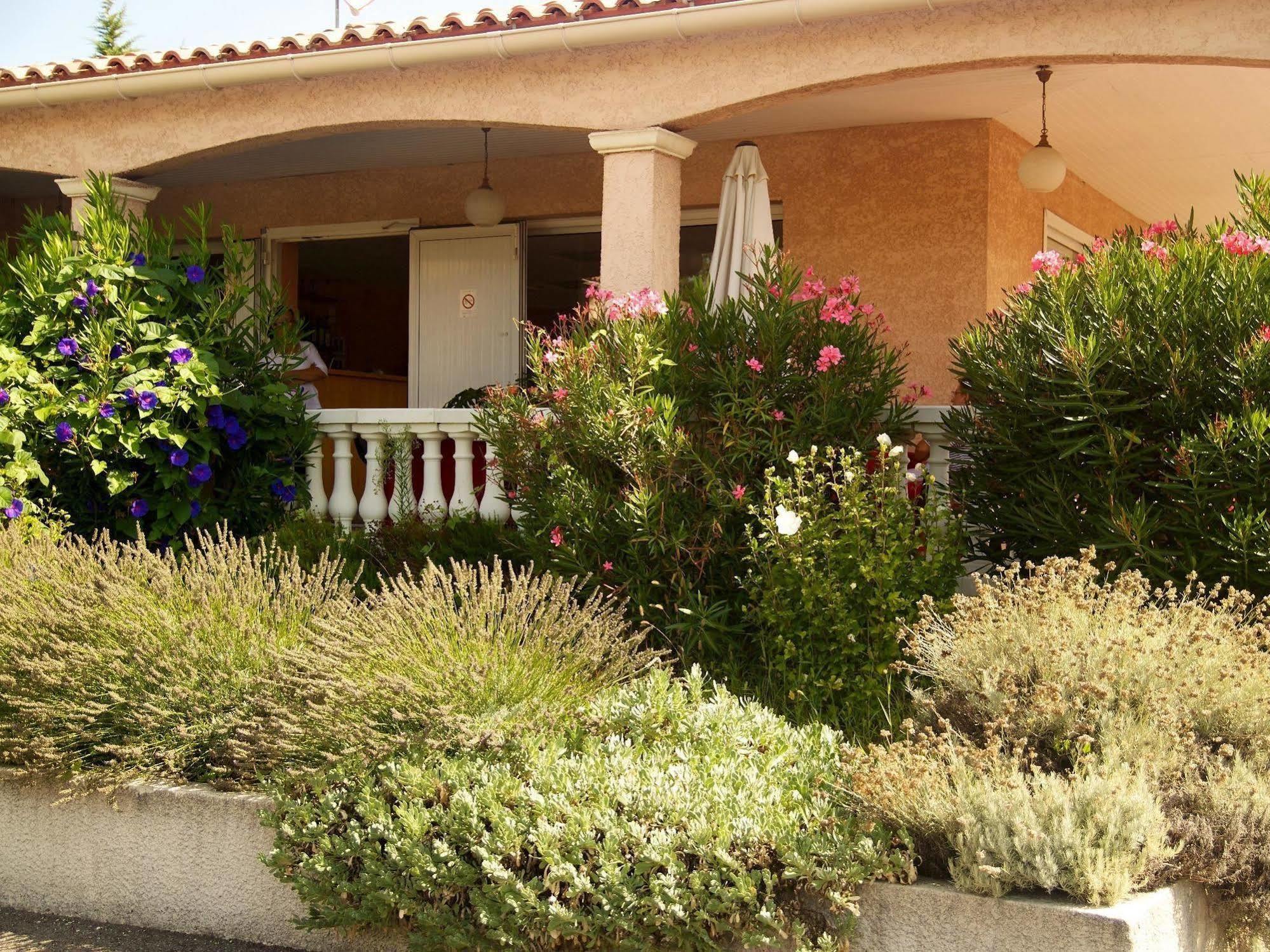 Le Grand Jardin Ξενοδοχείο Aujargues Εξωτερικό φωτογραφία