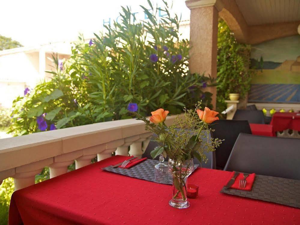 Le Grand Jardin Ξενοδοχείο Aujargues Εξωτερικό φωτογραφία